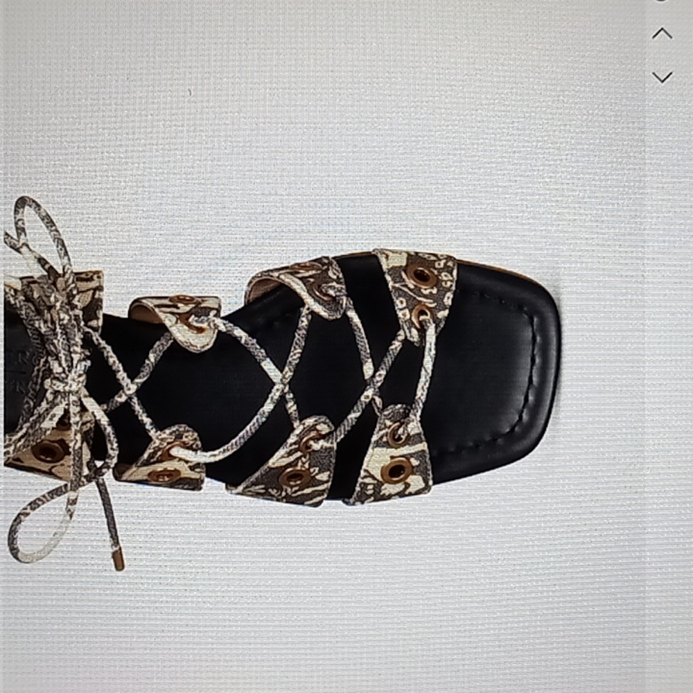Sandals - Picture 3 of 5